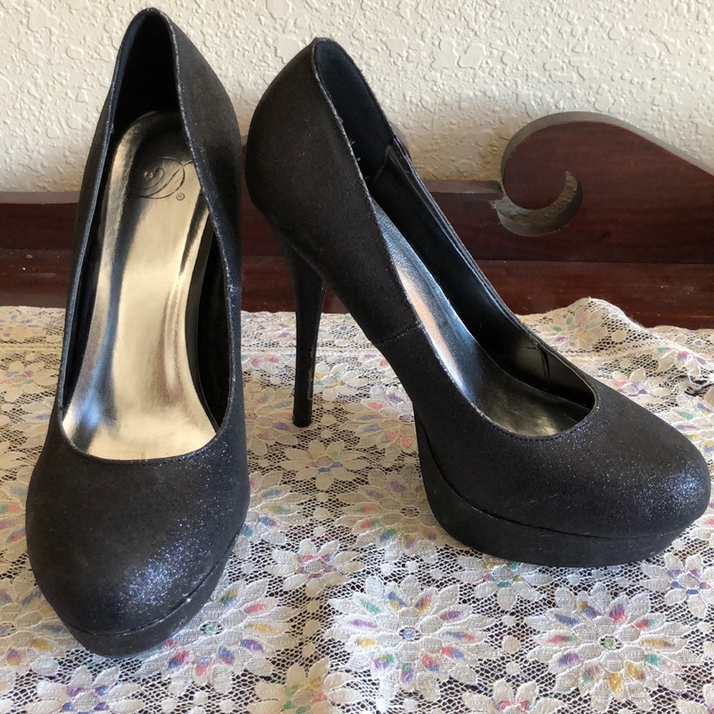 Sparkly black heels for a night out!
